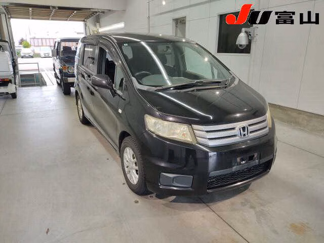 HONDA FREED SPIKE