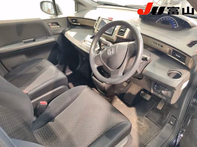 HONDA FREED SPIKE