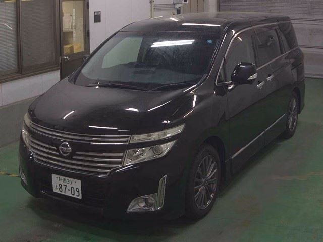 NISSAN ELGRAND