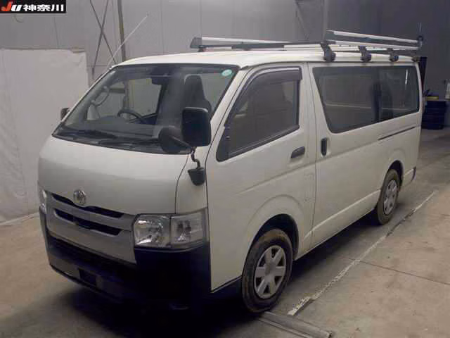 TOYOTA REGIUS ACE