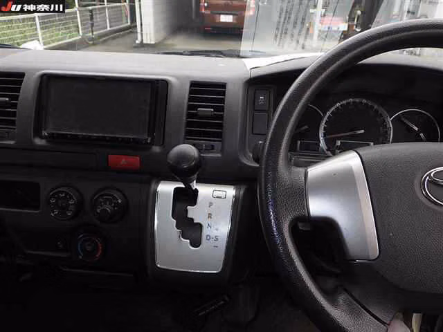 TOYOTA REGIUS ACE