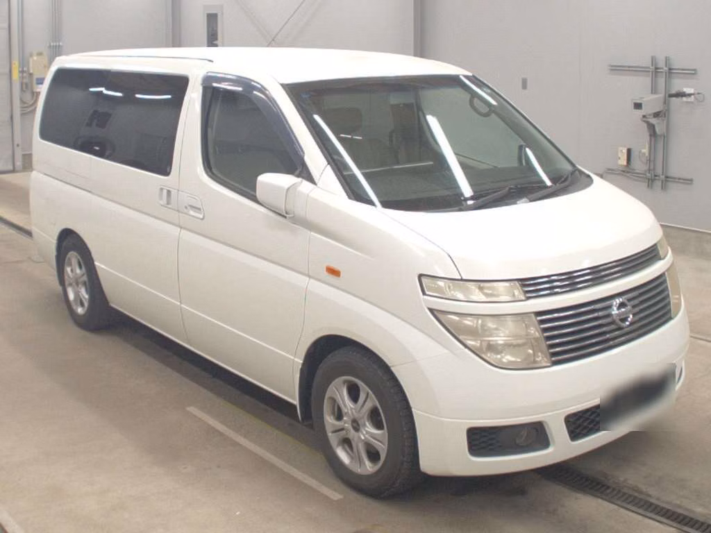 NISSAN ELGRAND