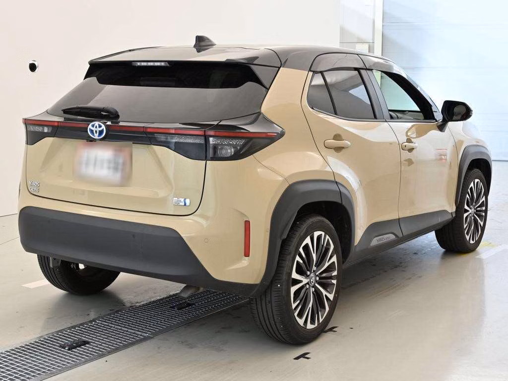 TOYOTA YARIS CROSS