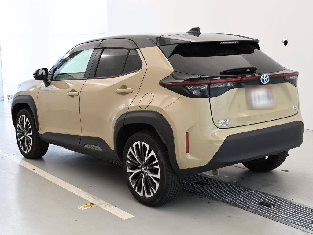 TOYOTA YARIS CROSS