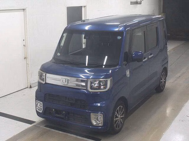 DAIHATSU WAKE