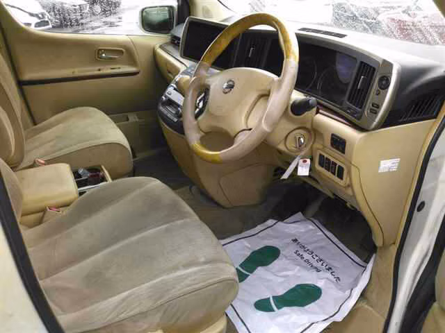 NISSAN ELGRAND