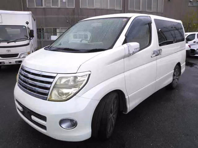NISSAN ELGRAND