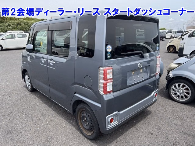 DAIHATSU WAKE