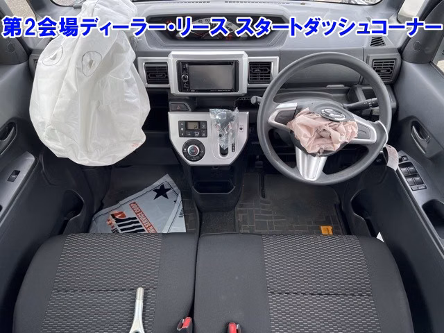 DAIHATSU WAKE