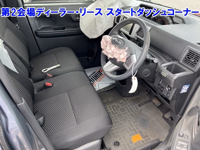 DAIHATSU WAKE