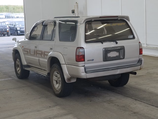 TOYOTA HILUX SURF