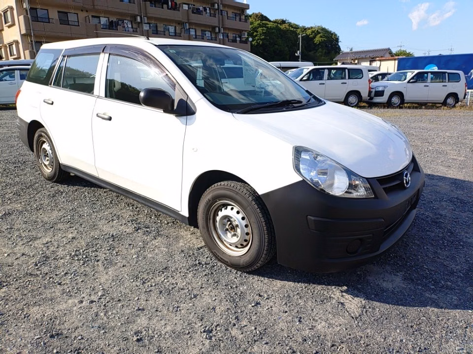 MAZDA FAMILIA