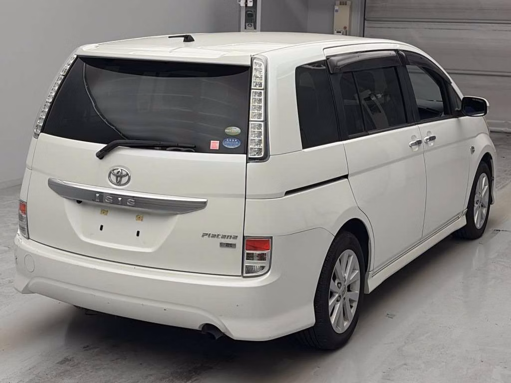 TOYOTA ISIS