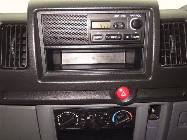 MITSUBISHI MINICAB