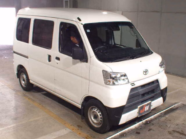 TOYOTA PIXIS VAN