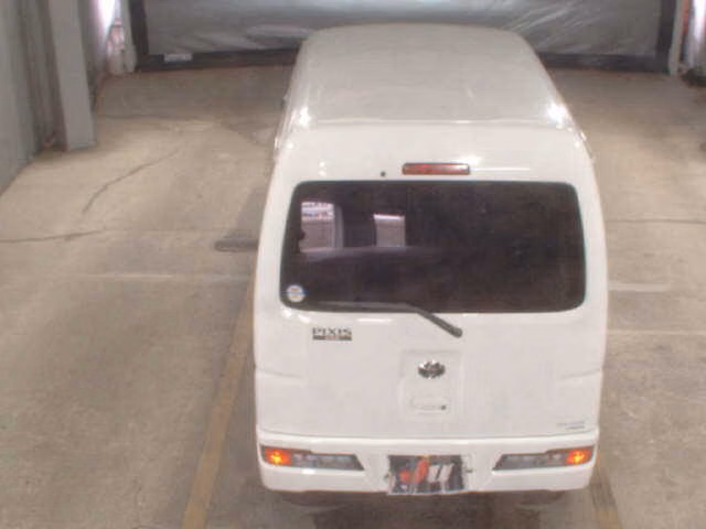 TOYOTA PIXIS VAN