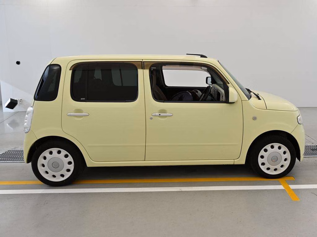 DAIHATSU MIRA COCOA