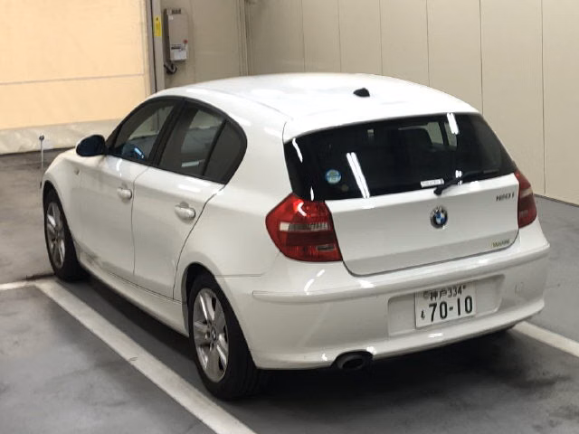 BMW 1-SERIES