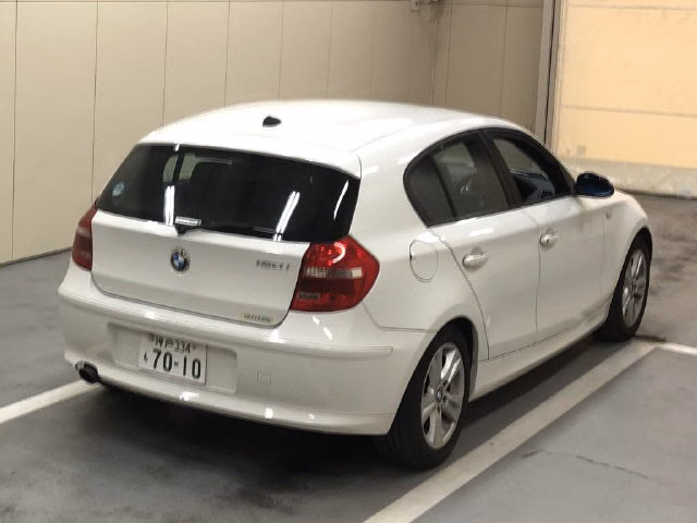 BMW 1-SERIES