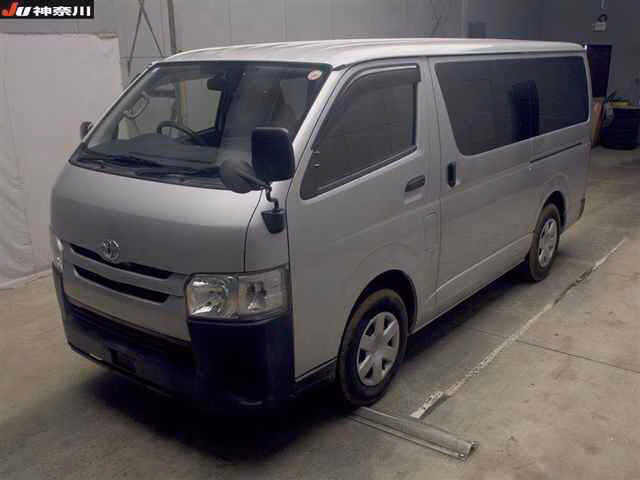 TOYOTA REGIUS ACE