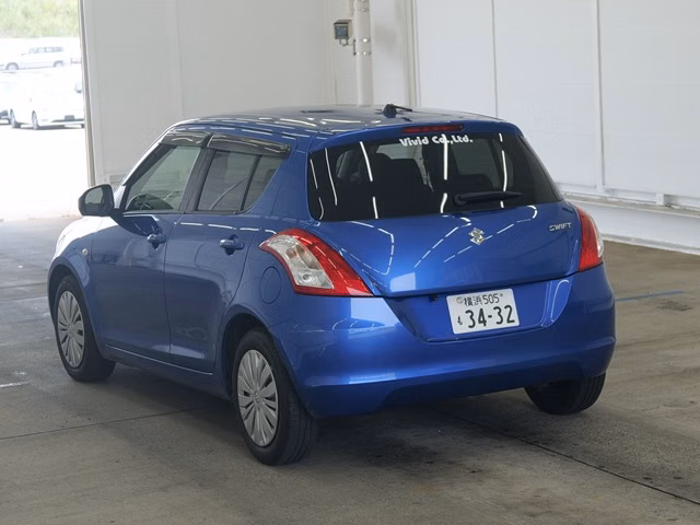 SUZUKI SWIFT