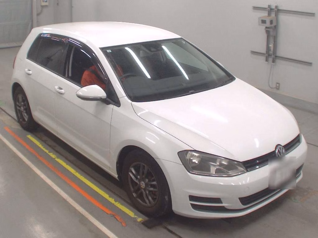 VOLKSWAGEN GOLF