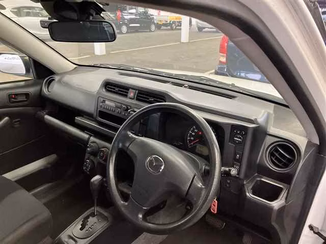 MAZDA FAMILIA