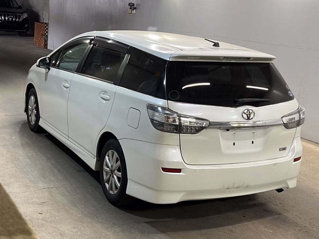 TOYOTA WISH