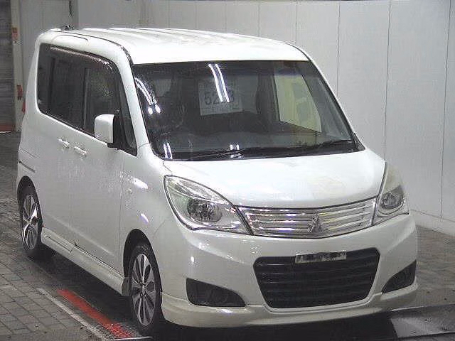 MITSUBISHI DELICA D:2