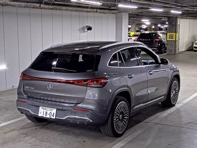 MERCEDES-BENZ EQA