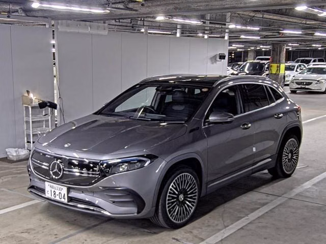 MERCEDES-BENZ EQA