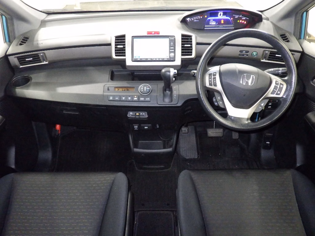 HONDA FREED SPIKE