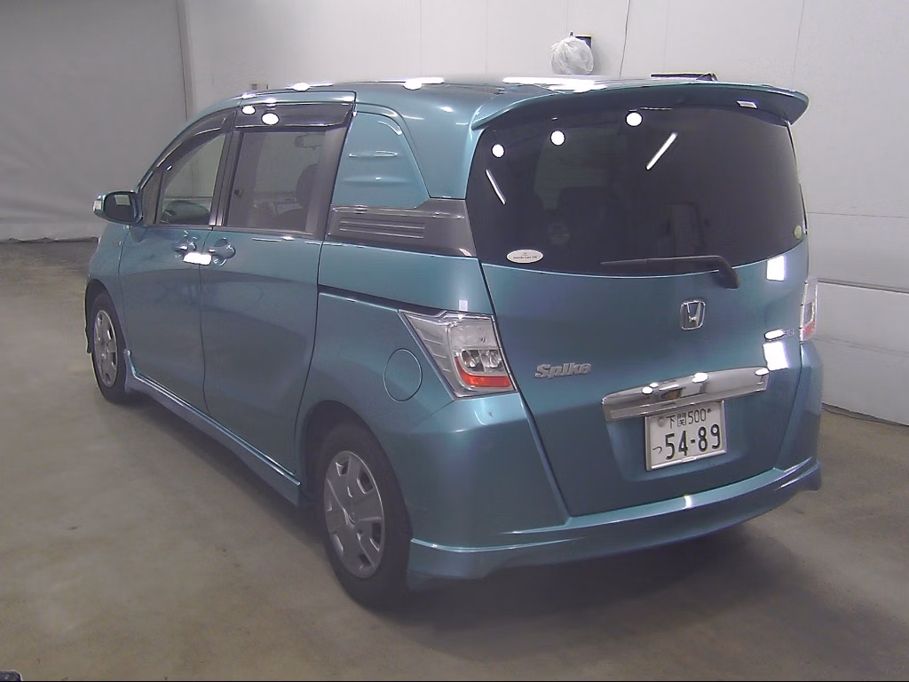 HONDA FREED SPIKE