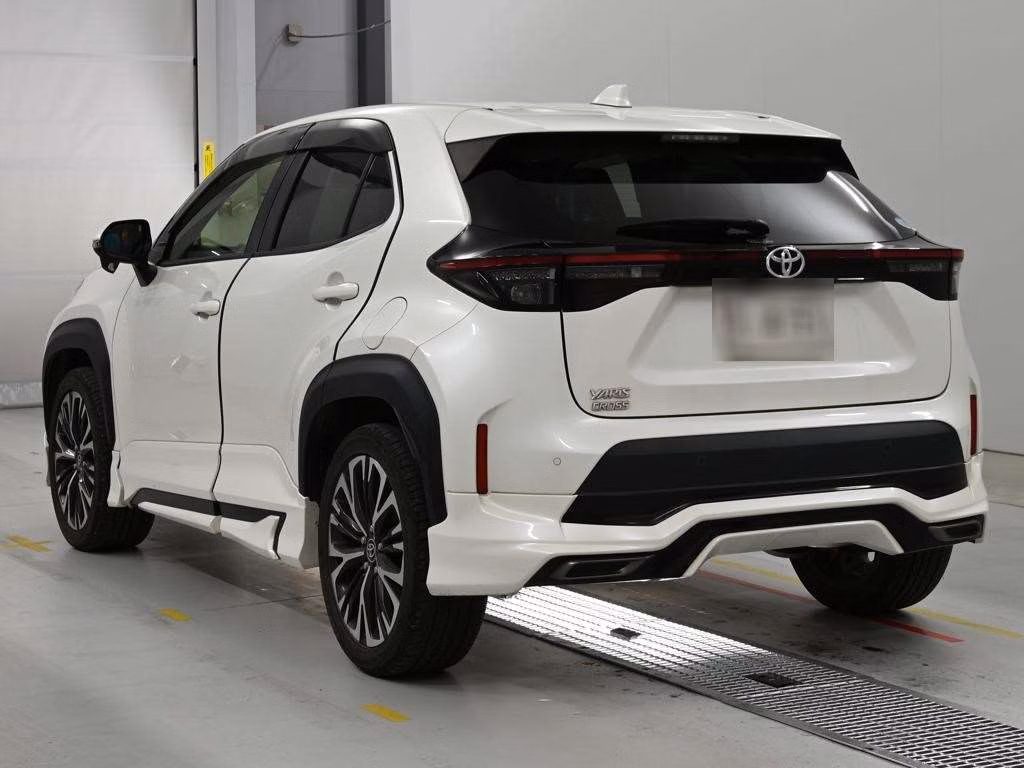 TOYOTA YARIS CROSS