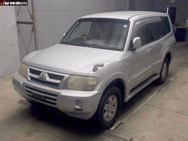 MITSUBISHI PAJERO