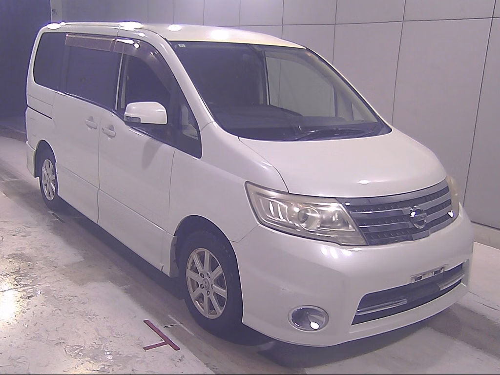 NISSAN SERENA