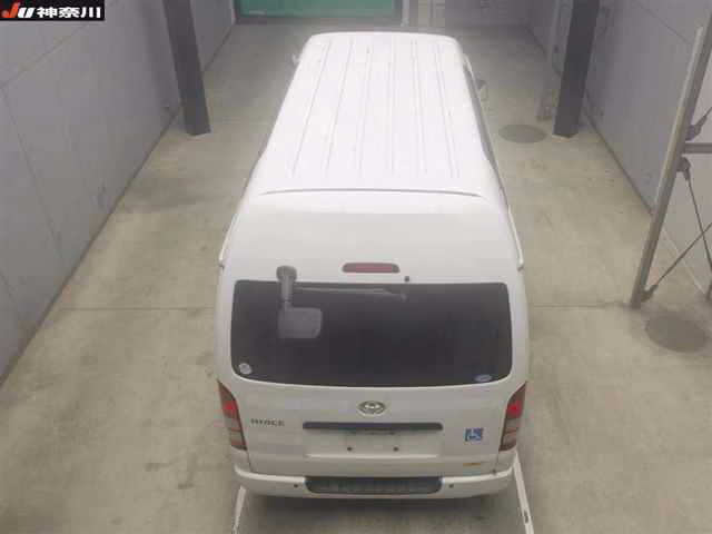 TOYOTA REGIUS ACE