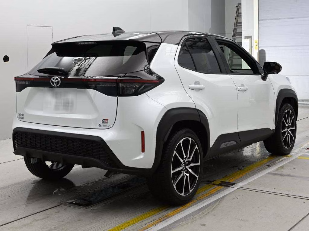 TOYOTA YARIS CROSS