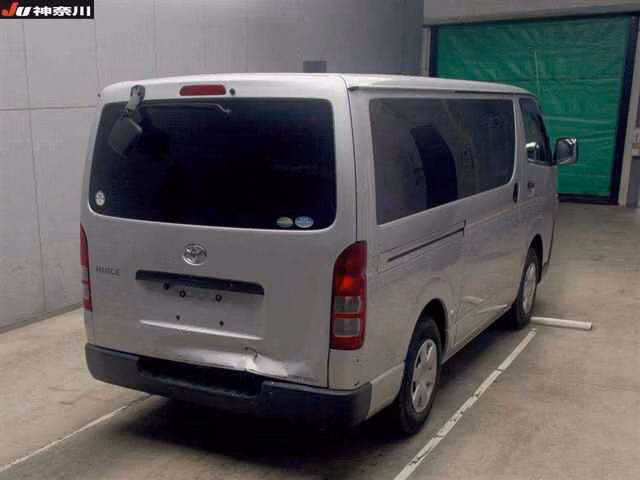 TOYOTA REGIUS ACE