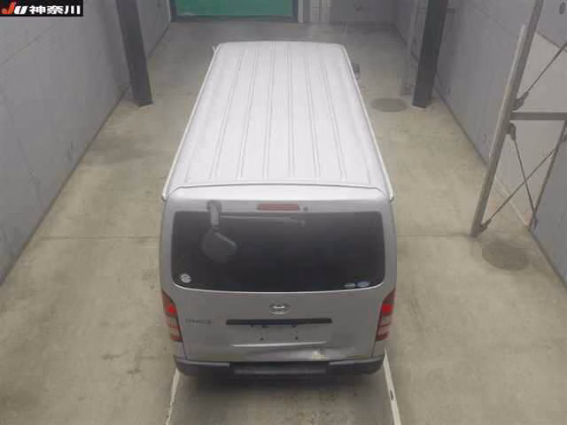 TOYOTA REGIUS ACE