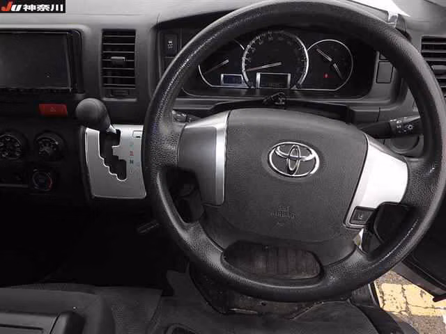 TOYOTA REGIUS ACE