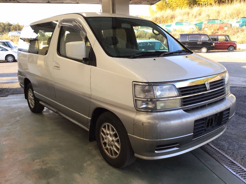 NISSAN ELGRAND