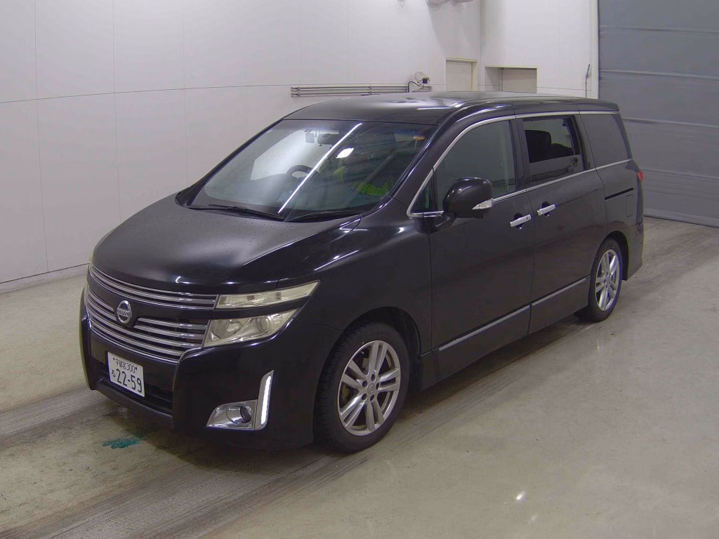 NISSAN ELGRAND