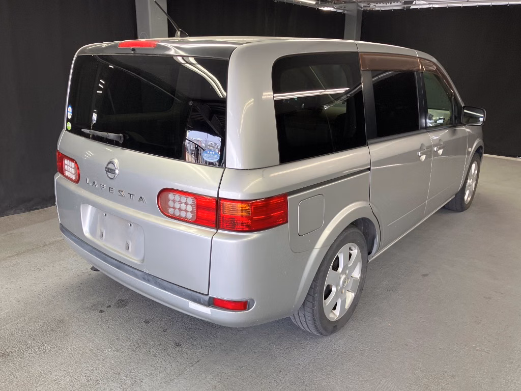 NISSAN LAFESTA