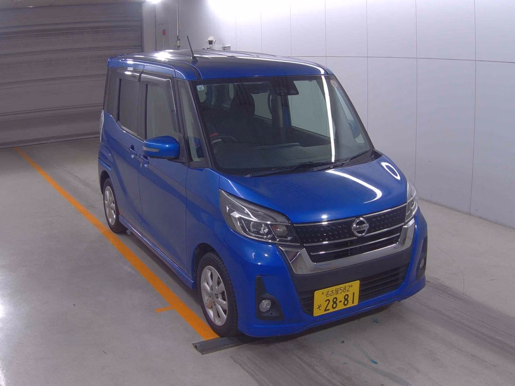 NISSAN DAYZ ROOX