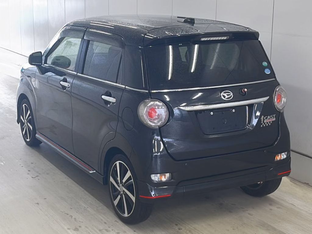 DAIHATSU CAST