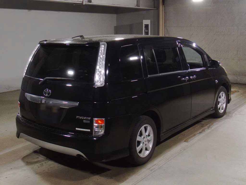 TOYOTA ISIS