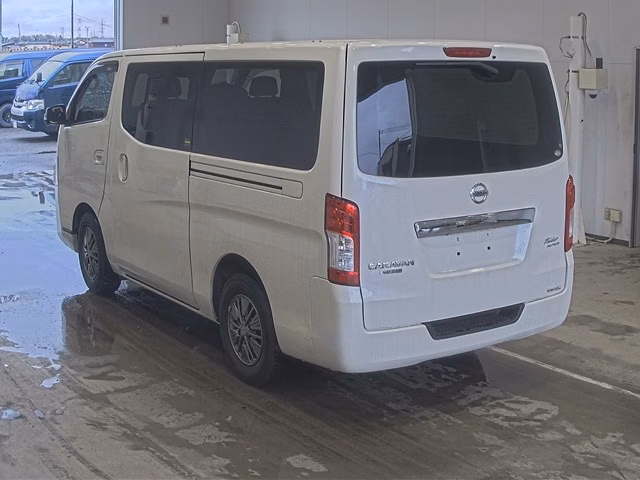 NISSAN NV350 CARAVAN