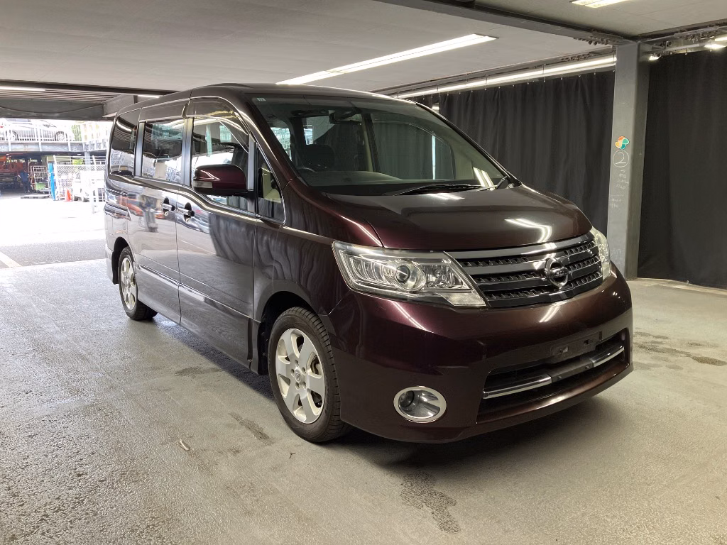 NISSAN SERENA