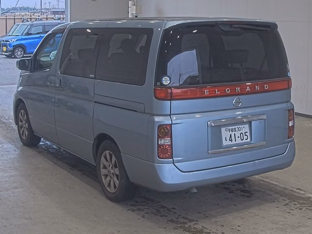 NISSAN ELGRAND